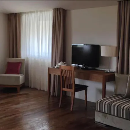 Hotel Aqua Montis & Rivisondoli