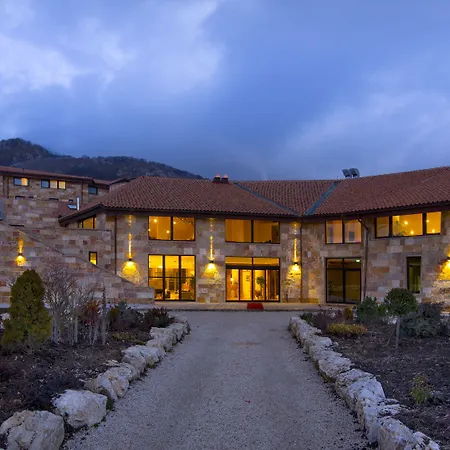 Отель Aqua Montis & 4*