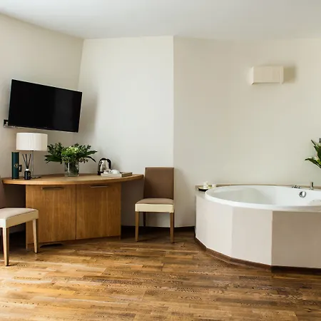 Aqua Montis & Hotel 4*