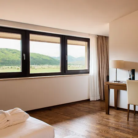 Hotel Aqua Montis & 4*