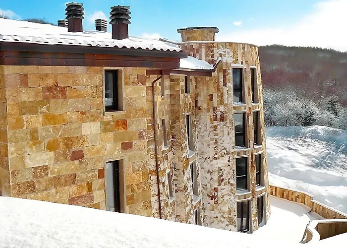 Aqua Montis & Отель