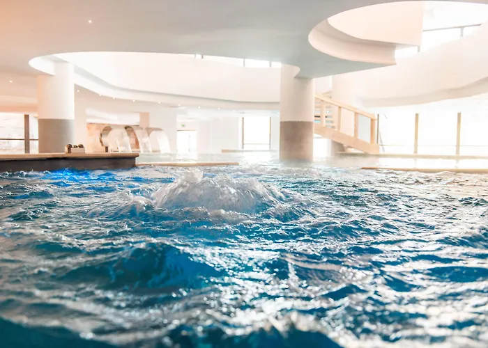 Aqua Montis & Отель 4*